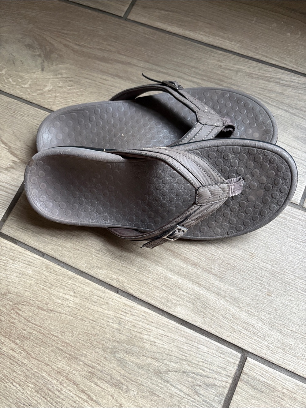 Vionic Men's Brown Slip-On Flip Flops with Textured Footbed
